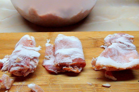 Мясные пальчики в ароматной панировке. мясные сигары из рубленого мяса.: шаг 4