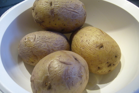 Schmelzkartoffeln („тающий“ картофель с беконом и жареным луком): шаг 1