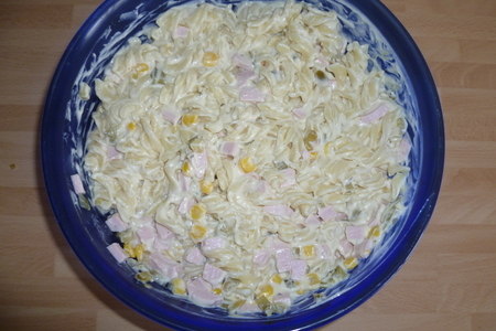 Nudelsalat (макаронный салат): шаг 8