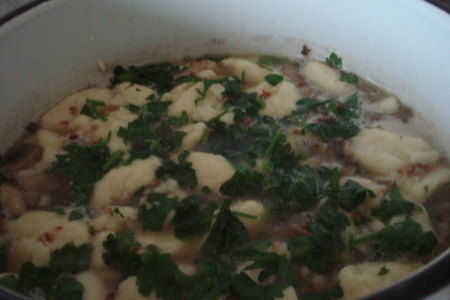 Гречневый суп с картофельными клёцками и шампиньонами: шаг 7