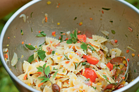 Салат из холодной пасты (insalata di pasta fredda): шаг 1