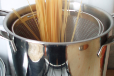 Спагетти "алио олио": шаг 1