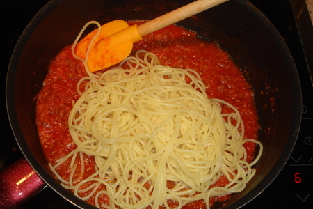 Паста спагетти болонезе: шаг 12