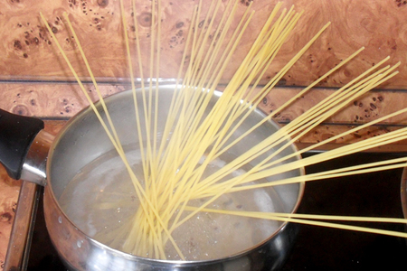 Десерт из спагетти «la dolcezza del miele» (сладость мёда): шаг 2