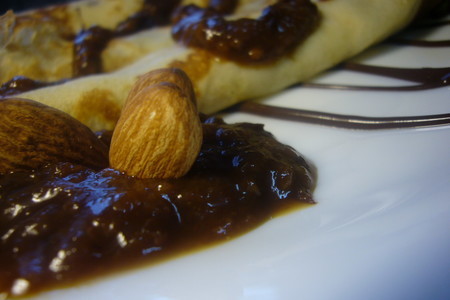 Масляные блинчики с марокканским соусом с черносливом и грецкими орехами.: шаг 7