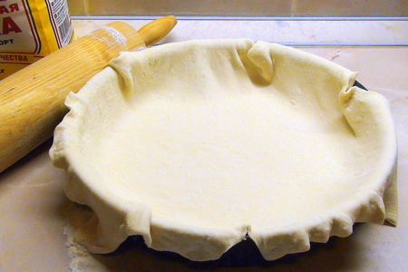 Пирог из слоёного теста с начинкой из фарша и кислой капусты.: шаг 3