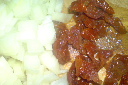 Мясо под пикантным сливочно-помидорным соусом: шаг 4