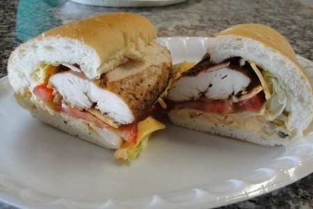Сэндвич с куриной грудкой и соусом ремулад: шаг 8