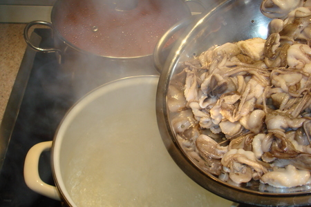 Мини осьминоги в остром соусе с чесночными гренками: шаг 8