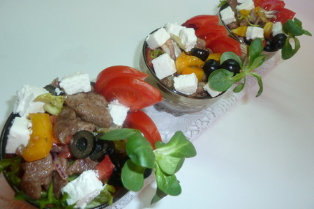 Салат "балканский" с бараниной, фетой, свежими овощами и присказкой: шаг 7