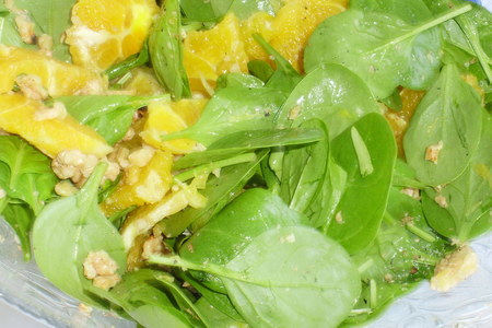 Салат из молодого  шпината, апельсинов и брынзы: шаг 5