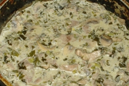 Мясо с грибами в зеленом соусе: шаг 5