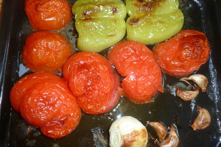 Шпигованное чесноком мясо на мангале с томатным соусом ( из серии "айда на пикник"): шаг 7