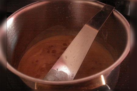 Чизкейк с карамелью (сливочный сыр для начники): шаг 8
