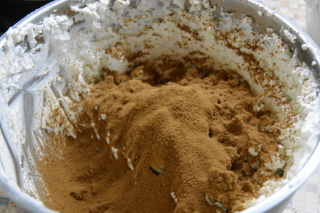 Творожное и творожно-шоколадное мороженое с грецкими орешками: шаг 6