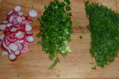 Тёплый салат из молодого картофеля, свежих и маринованных овощей для леночки ( mama elena): шаг 2