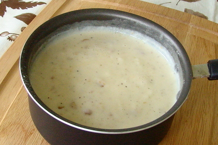 Рулеты из лазаньи с тунцом в соусе с грецкими орехами: шаг 4