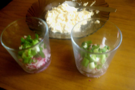 Салат с сыром, редиской и зелёным луком "настроение": шаг 2