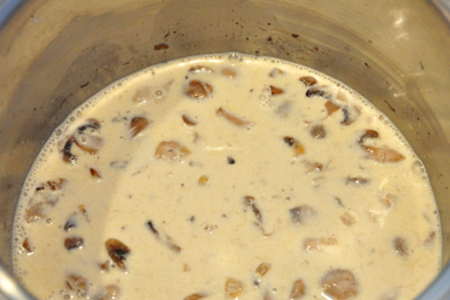 Суп-капучино из белых грибов и шампиньонов с воздушной пенкой: шаг 10