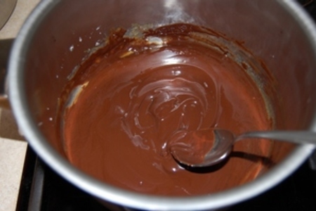 Трюфели от пьера эрме "два шоколада с карамелью на соленом масле": шаг 5
