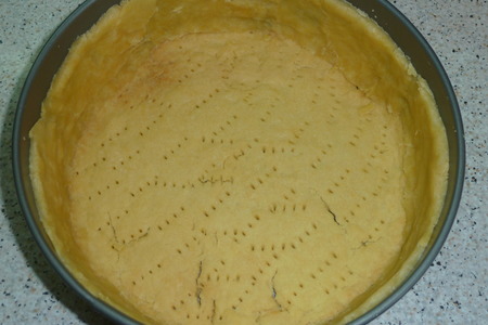 Песочный пирог " ароматный" с лисичками, сыром и луком: шаг 7