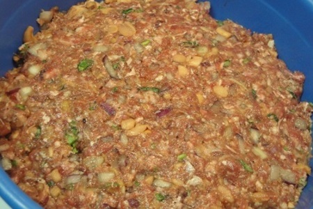 Ракушки с мясом и грибами под сырно-томатным соусом: шаг 2