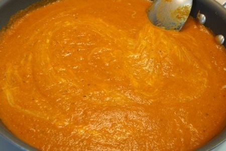 Ракушки с мясом и грибами под сырно-томатным соусом: шаг 7