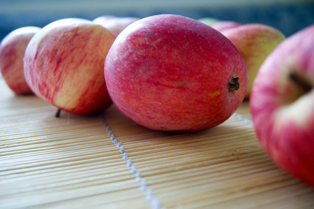 Яблочный пай с красной смородиной: шаг 6