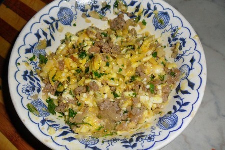 Чушки бурек(болгарский перец в панировке фаршированный мясным фаршем и сыром.): шаг 3
