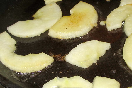 Картофельная запеканка с яблоками и беконом.: шаг 4