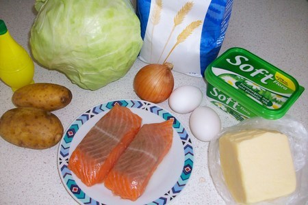 Рыбка на овощной подушке под белым яичным соусом: шаг 1