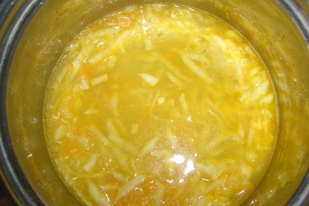 Куриный суп с сырными клецками: шаг 1