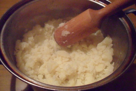 Картофельные котлеты с сыром под грибным соусом: шаг 3