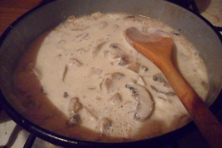 Картофельные котлеты с сыром под грибным соусом: шаг 7
