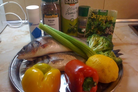 Сибас запеченный с овощами и лимоном: шаг 1