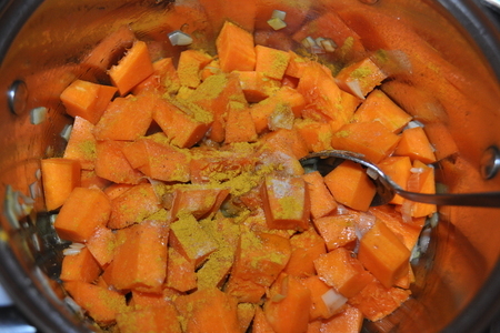 Крем-суп из тыквы с карри и бальзамическим кремом: шаг 5