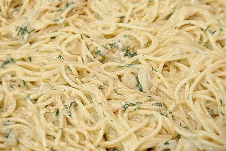 Спагетти в сливочно-сырном соусе с орехами.: шаг 5