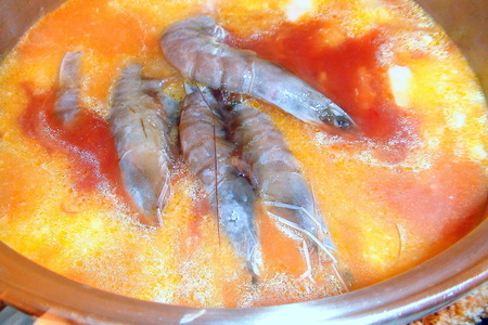 Томатный суп с треской и тигровыми креветками.: шаг 4