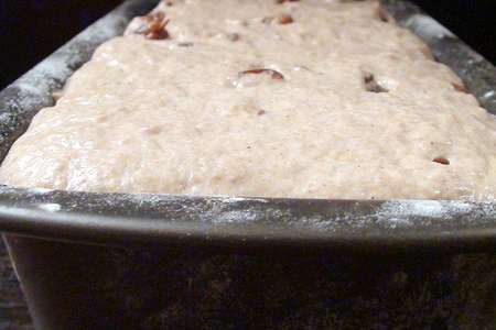 Хлеб из цельнозерновой муки без дрожжей, на быстрой кефирной закваске, с изюмом и кориандром.: шаг 10