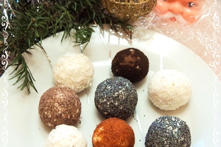 Сырно-творожные шарики с начинкой из орехов и сухофруктов. новогодние шары.: шаг 4