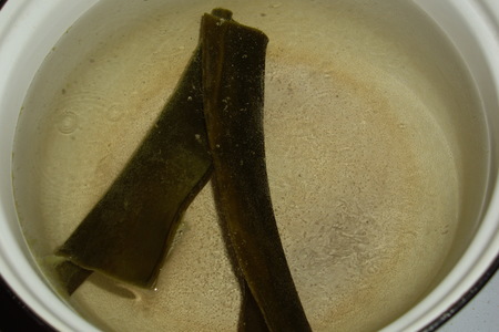 Японский домашний суп с фрикадельками из кальмара и имбиря: шаг 8