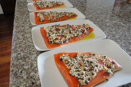 Красная рыба с каперсами и кунжутными семенами под горчично-апельсиновым соусом: шаг 3