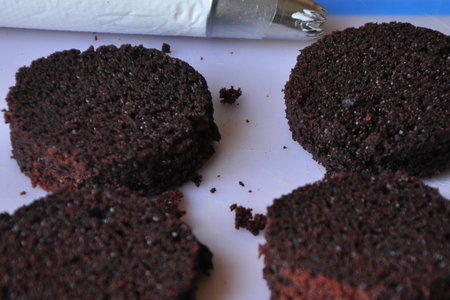 Шоколадное влажное пирожное с кремом шантильи "виктория": шаг 1