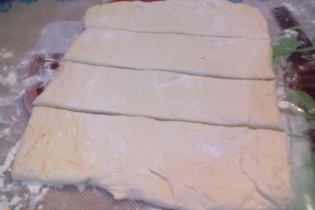 Красавцы-пирожки из слоеного теста с брюшками жирной рыбы для иришки(irina mai)!!!: шаг 3