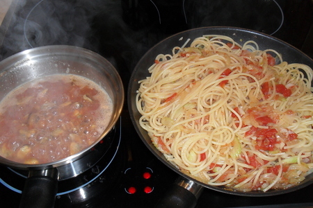 Паста  с томатным соусом и мидиями: шаг 4