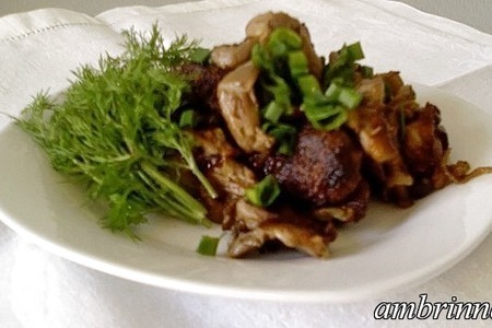 Горячая закуска "куриная печень с хрустящей корочкой + жареные с луком грибы"                ": шаг 6