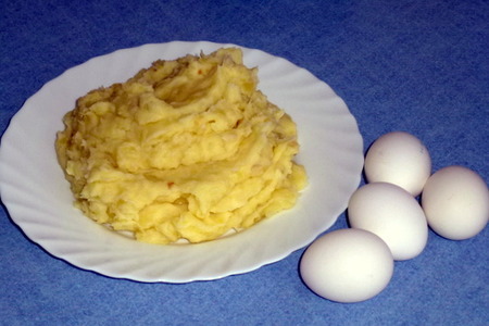 Яйца в картофельных гнёздышках: шаг 1