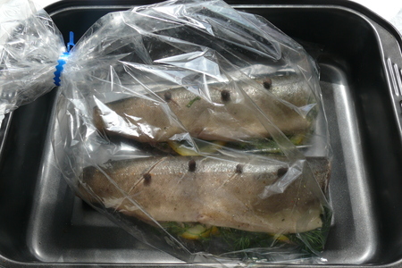 Рыбка запеченная в рукаве и сливочно-креветочный соус: шаг 2