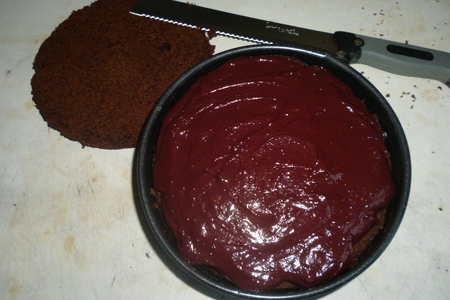 Торт шоколадный с шоколадно-смородиновым кремом: шаг 16