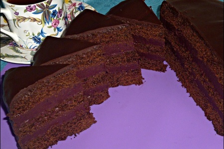 Торт шоколадный с шоколадно-смородиновым кремом: шаг 20